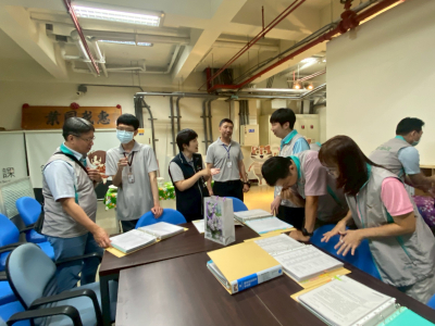 115.05.22屏東縣府率屏東、潮州、東港地政事務所至東勢地政檔案管理業務交流